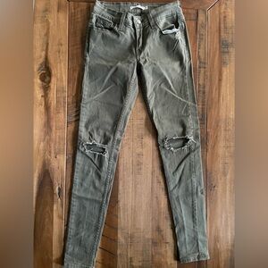Levi’s Skinny Pant